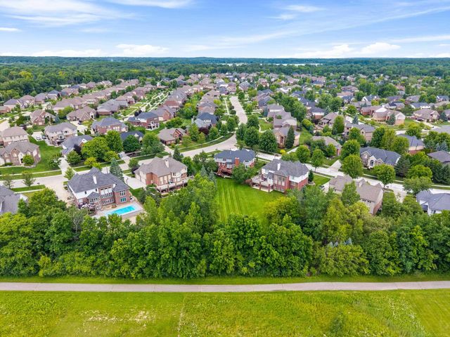 2250 Hawthorne Drive, Utica, MI 48316