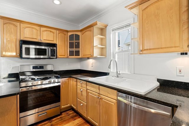 31 Station Street, Quincy, MA 02169