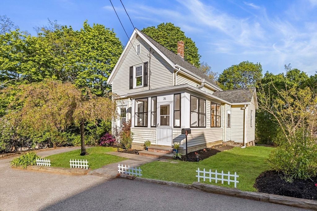 31 Station Street, Quincy, MA 02169