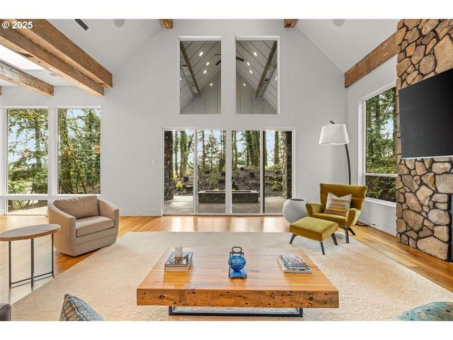 2193 Ne 3RD Ave, Camas, WA 98607
