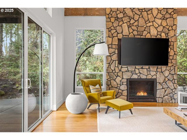 2193 Ne 3RD Ave, Camas, WA 98607