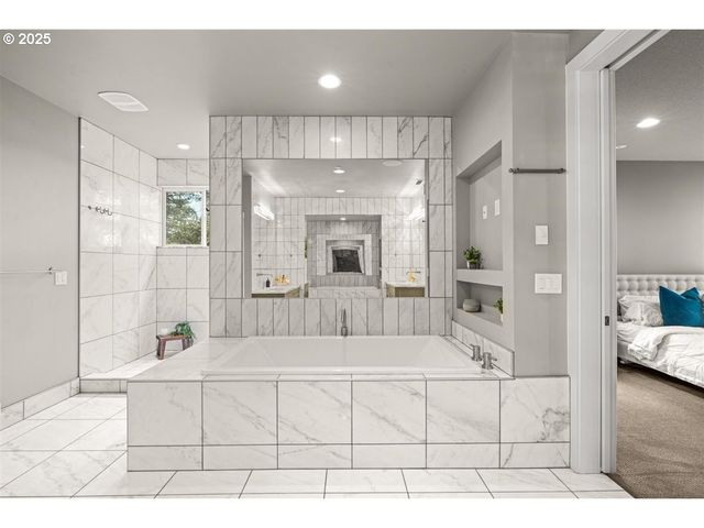 2193 Ne 3RD Ave, Camas, WA 98607