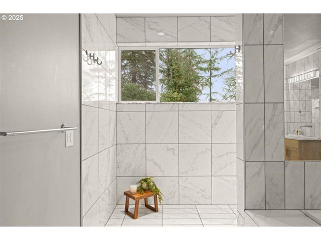 2193 Ne 3RD Ave, Camas, WA 98607