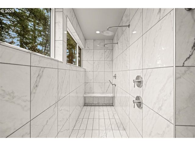 2193 Ne 3RD Ave, Camas, WA 98607