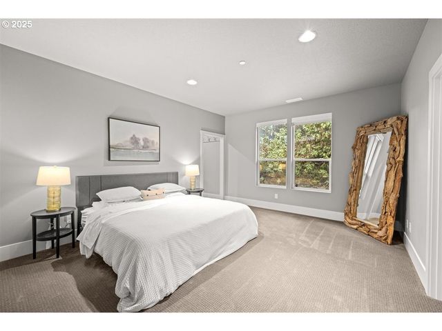 2193 Ne 3RD Ave, Camas, WA 98607
