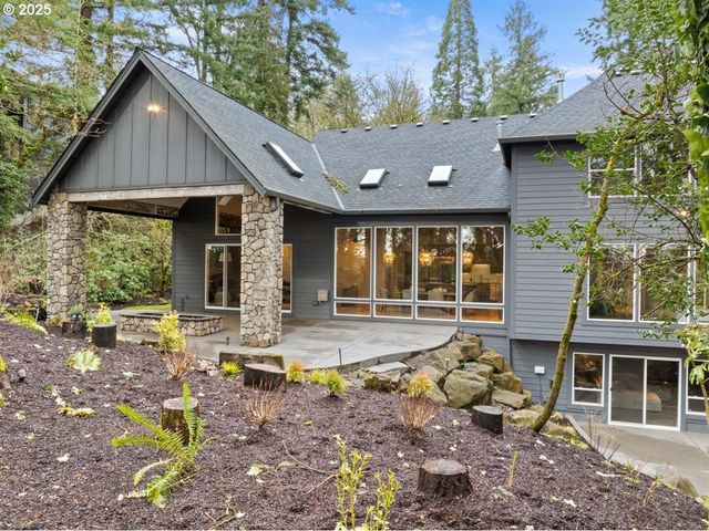 2193 Ne 3RD Ave, Camas, WA 98607