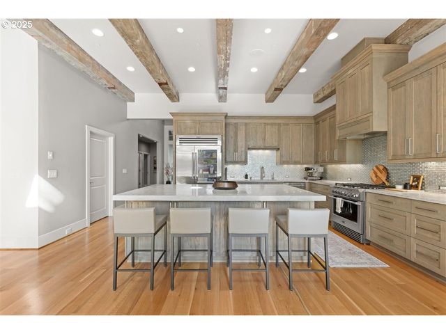 2193 Ne 3RD Ave, Camas, WA 98607