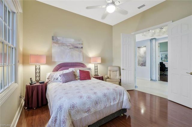 910 Villa Florenza DR, Naples, FL 34119