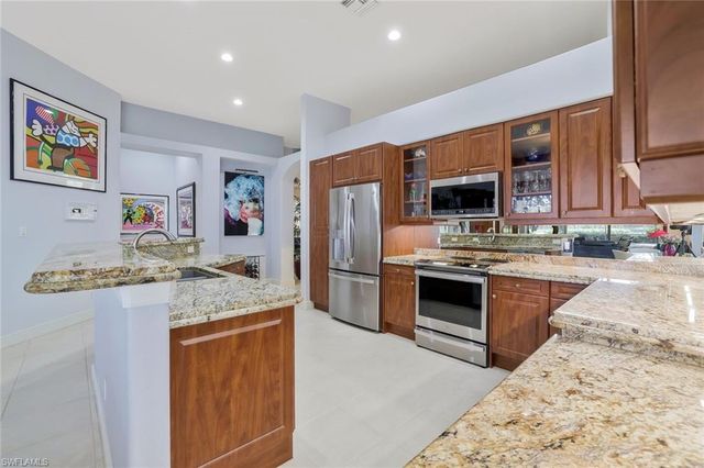 910 Villa Florenza DR, Naples, FL 34119