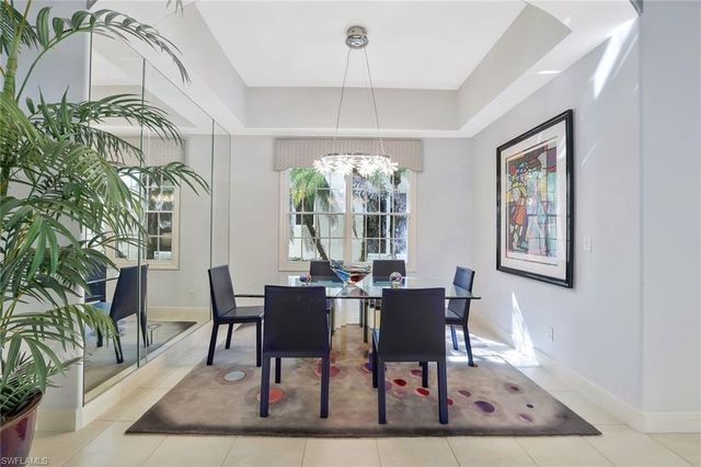 910 Villa Florenza DR, Naples, FL 34119