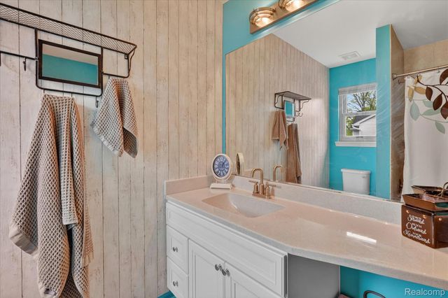 764 Town Trail, Pinckney Village, MI 48169