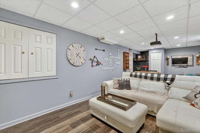 764 Town Trail, Pinckney Village, MI 48169