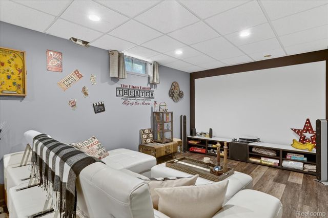 764 Town Trail, Pinckney Village, MI 48169