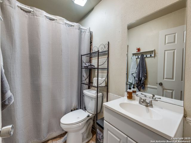 5615 Wood Climb St, San Antonio, TX 78233