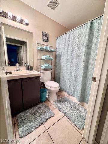 1600 North Torrey Pines Drive 101, Las Vegas, NV 89108