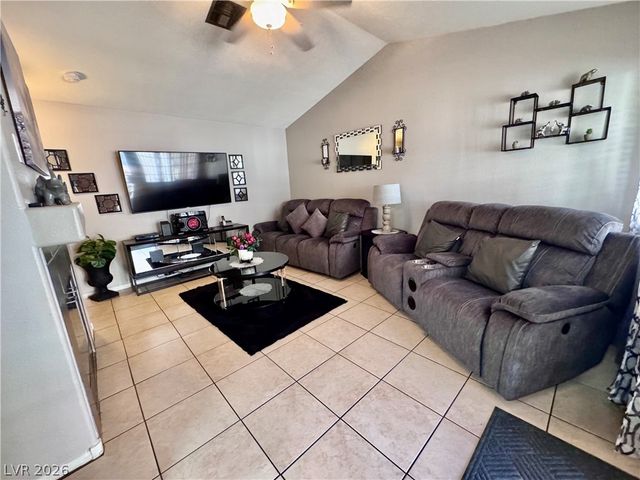 1600 North Torrey Pines Drive 101, Las Vegas, NV 89108
