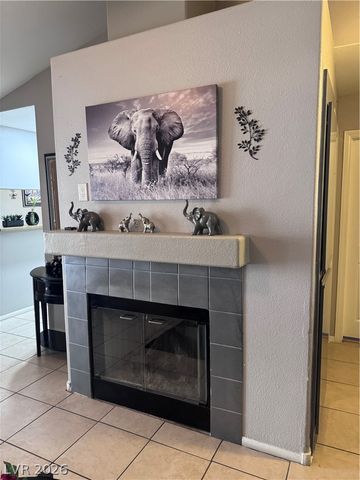 1600 North Torrey Pines Drive 101, Las Vegas, NV 89108
