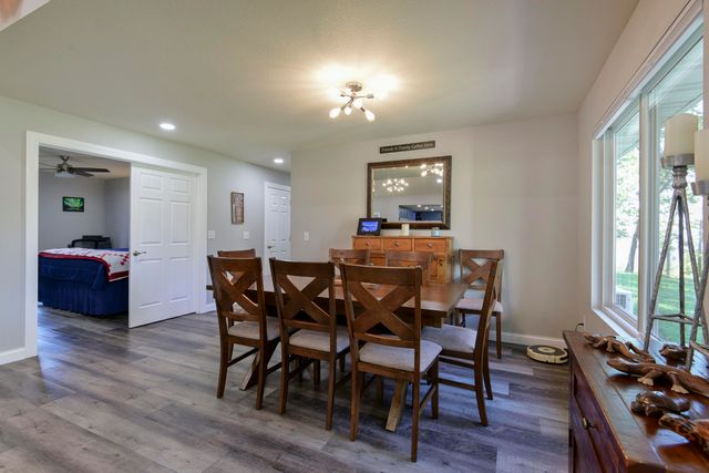 5106 State Highway Y, Galena, MO 65656