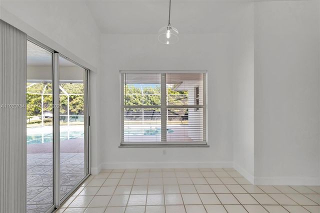 1321 SE Airoso Blvd, Port St. Lucie, FL 34983