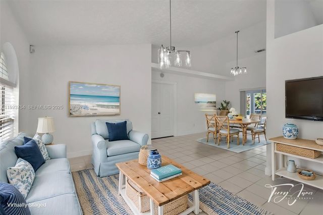 1321 SE Airoso Blvd, Port St. Lucie, FL 34983