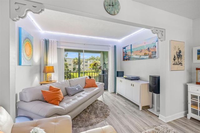 946 VIRGINIA STREET 207, Dunedin, FL 34698