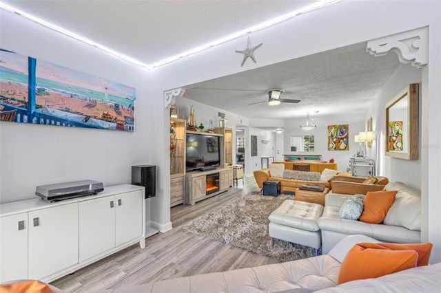 946 VIRGINIA STREET 207, Dunedin, FL 34698