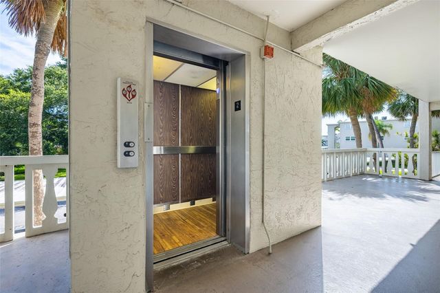 946 VIRGINIA STREET 207, Dunedin, FL 34698