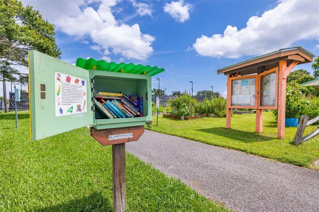 946 VIRGINIA STREET 207, Dunedin, FL 34698