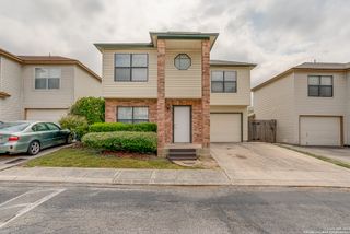 5030 Kenton Royalle, San Antonio, TX 78240