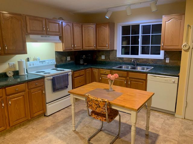 41077 Last Chance Lane, Fall River Mills, CA 96028