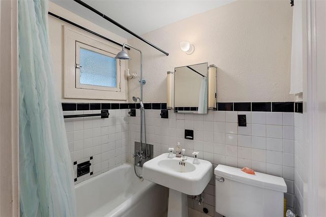 130 4TH AVENUE N 414, St Petersburg, FL 33701