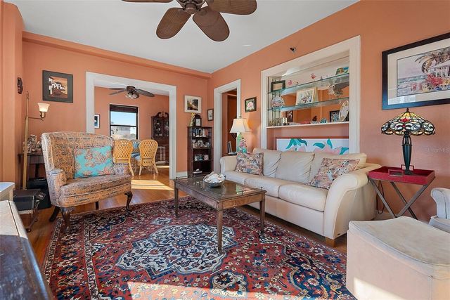 130 4TH AVENUE N 414, St Petersburg, FL 33701