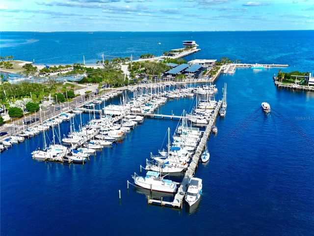 130 4TH AVENUE N 414, St Petersburg, FL 33701