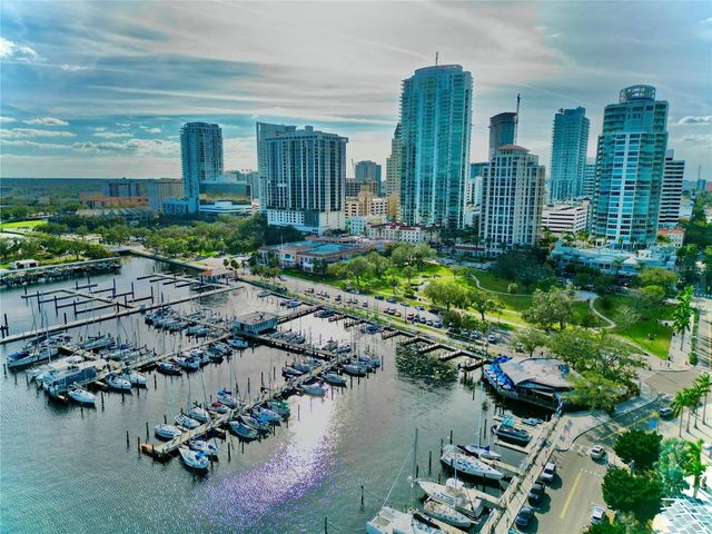 130 4TH AVENUE N 414, St Petersburg, FL 33701