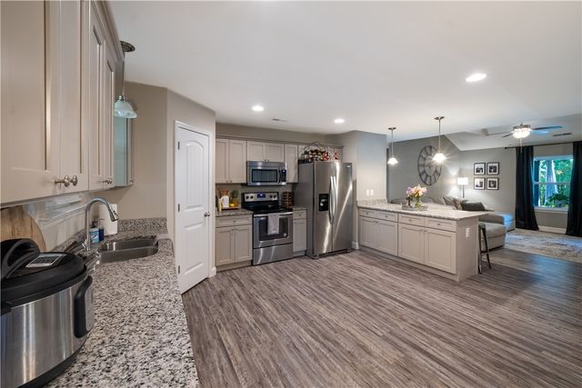 400 Green View Court, Westminster, SC 29693