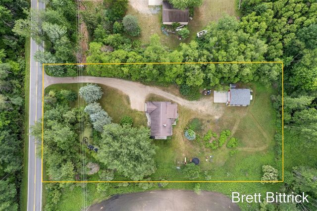 2810 20 Mile Road, Kent City, MI 49330