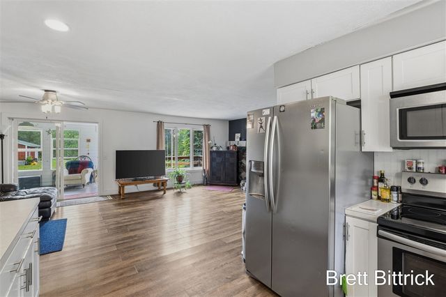2810 20 Mile Road, Kent City, MI 49330