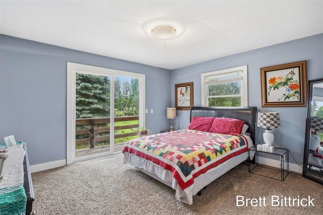 2810 20 Mile Road, Kent City, MI 49330
