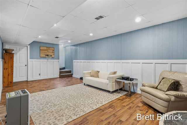 2810 20 Mile Road, Kent City, MI 49330