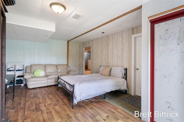 2810 20 Mile Road, Kent City, MI 49330