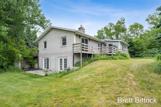 2810 20 Mile Road, Kent City, MI 49330