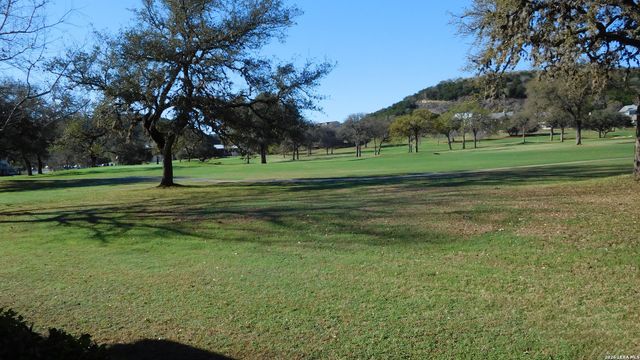 611 Cliffdwellers Path, Boerne, TX 78006