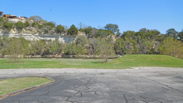 611 Cliffdwellers Path, Boerne, TX 78006