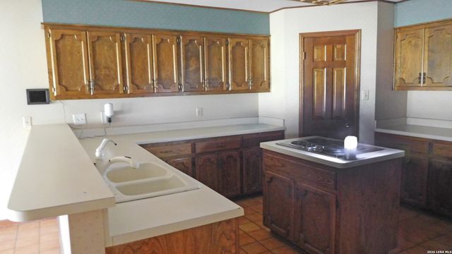 611 Cliffdwellers Path, Boerne, TX 78006