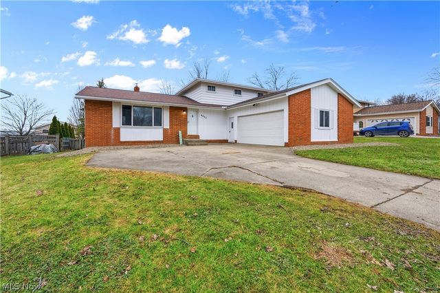 4633 Hickory Ridge Avenue, Brunswick, OH 44212