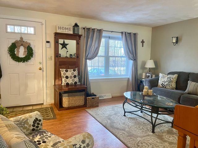 51 Benjamin Landing Ln 51, Franklin, MA 02038