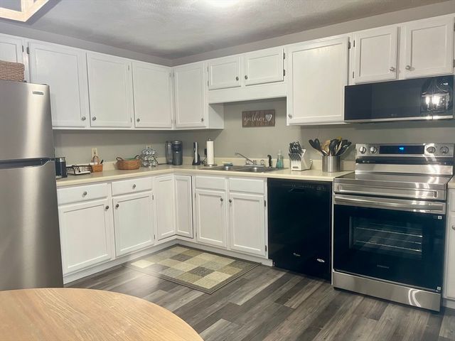 51 Benjamin Landing Ln 51, Franklin, MA 02038