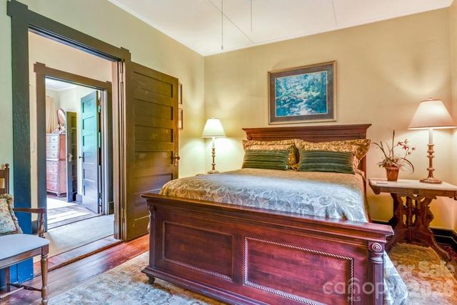 75 Charles Street, Saluda, NC 28773