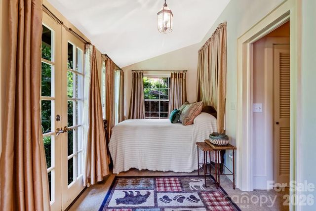 75 Charles Street, Saluda, NC 28773