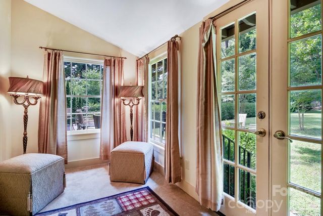 75 Charles Street, Saluda, NC 28773
